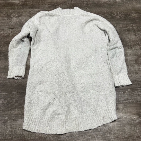 UGG White Open Front Cardigan Size Medium - Picture 7 of 7
